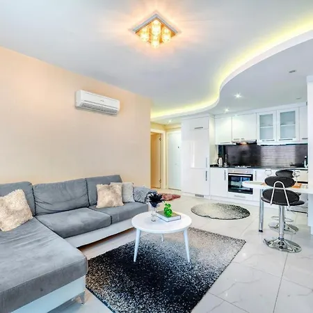 דירה Luxury Granada אלאניה
